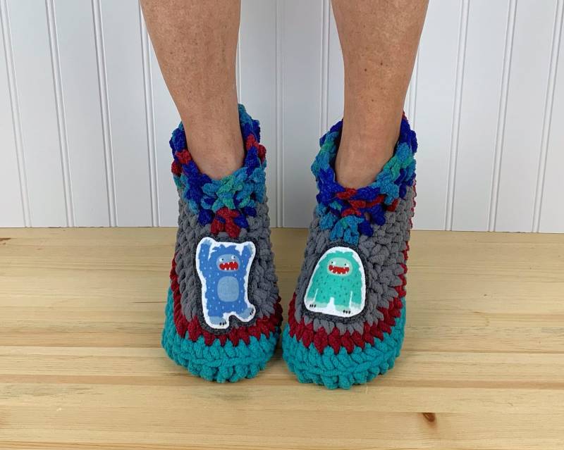 Kuschelige Hausschuhe - Blaue Chenille Hygge Get Well Care Paket Neuropathie Crps Fuß Schmerzlinderung Kuschelige Hausschuhe - Blaue Chenille Hygge Get Well Care Paket Neuropathie Crps Fuß Schmerzlinderung von PahhhsSlipperShop