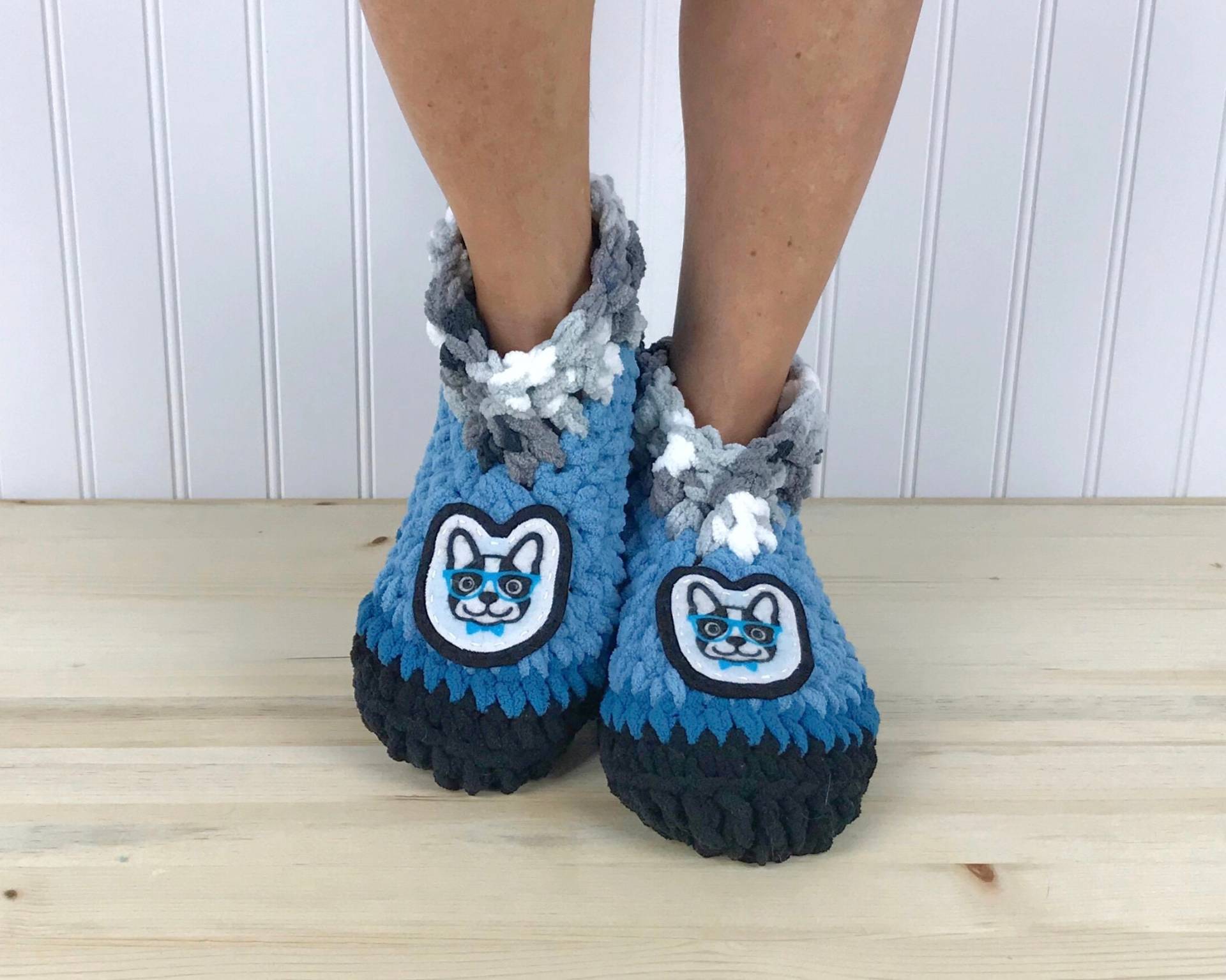 Smarty Pups Hausschuhe - Kuschelige Chenille Hundesocken Hygge Gute Besserung Pflegepaket Neurpathie Crps Fußschmerzlinderung Smarty Pups Hausschuhe - Kuschelige Chenille Hundesocken Hygge Gute Besserung Pflegepaket Neurpathie Crps Fußschmerzlinderung von PahhhsSlipperShop