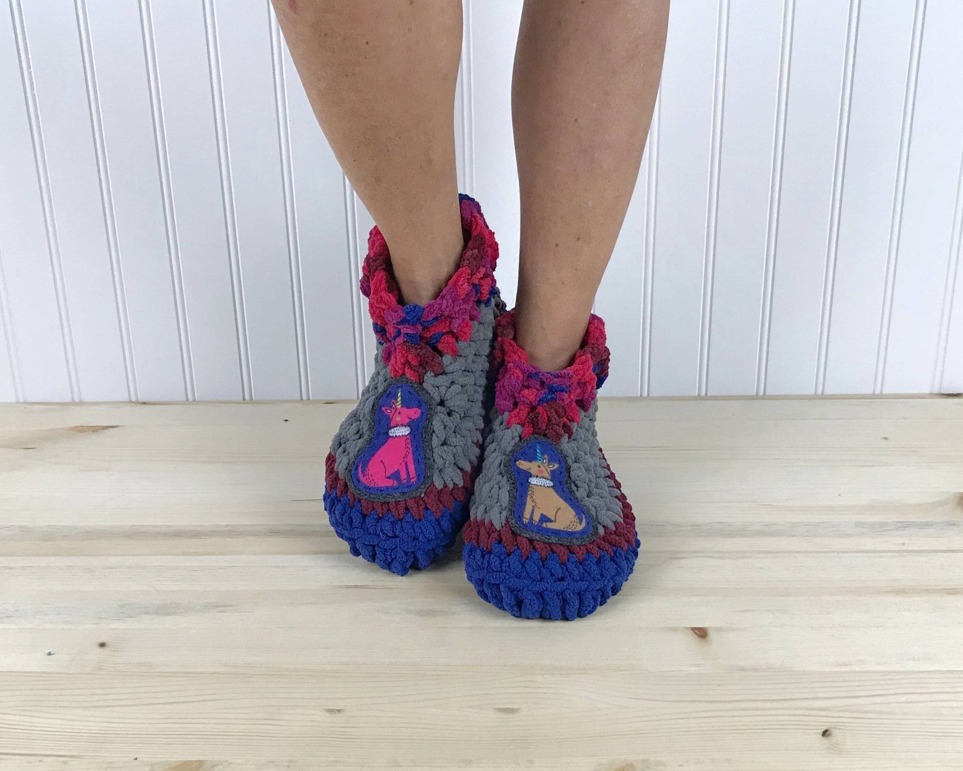 Spaß Unidog Hausschuhe - Gemütliche Chenille Hund Slipper Socken Hygge Erhalten Gut Pflege Paket Neuropathie Crps Fuß Schmerzlinderung Spaß Unidog Hausschuhe - Gemütliche Chenille Hund Slipper Socken Hygge Erhalten Gut Pflege Paket Neuropathie Crps Fuß Schmerzlinderung von PahhhsSlipperShop