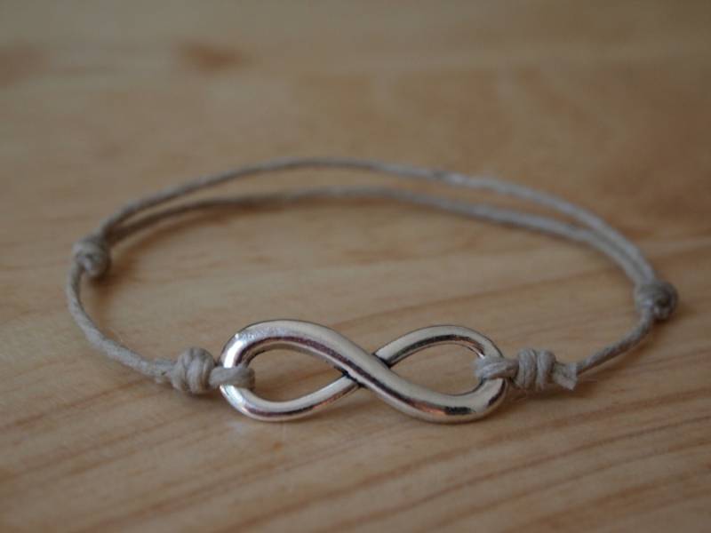 Einstellbare Infinity Charm Natürliche Hanf Armband | Slip-Knot Closure Von Paisley Braids Einstellbare Infinity Charm Natürliche Hanf Armband | Slip-Knot Closure Von Paisley Braids von PaisleyBraids