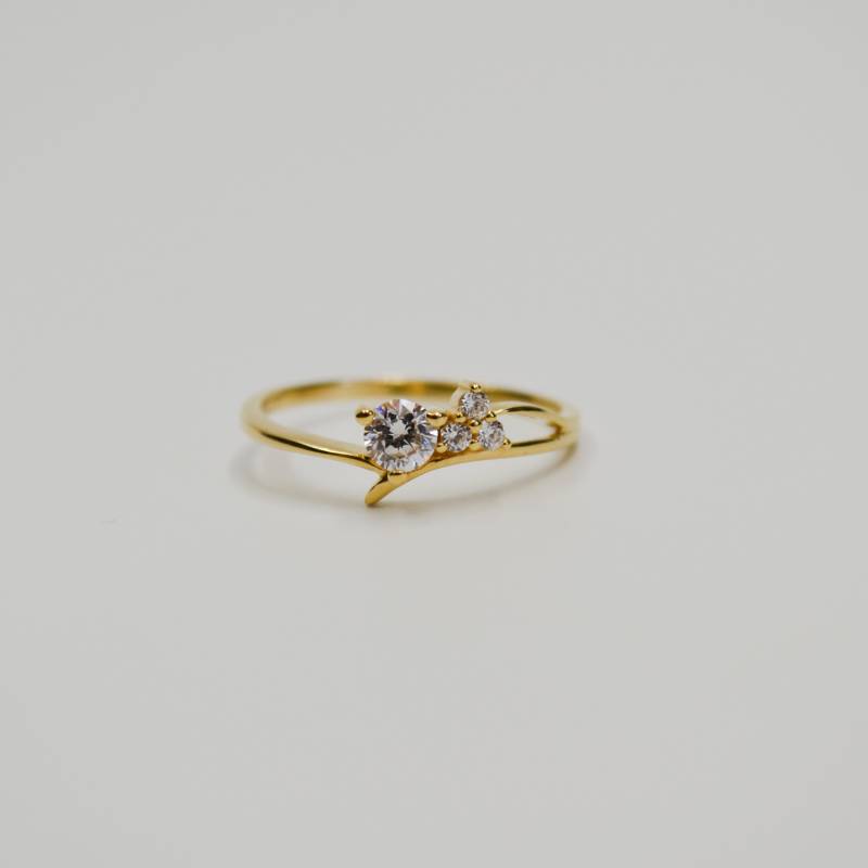 14K Gold 4 Stein Modern Cluster/ Promiss Ring/Verlobungsring Brautring 14K Gold 4 Stein Modern Cluster/ Promiss Ring/Verlobungsring Brautring von Pakdel