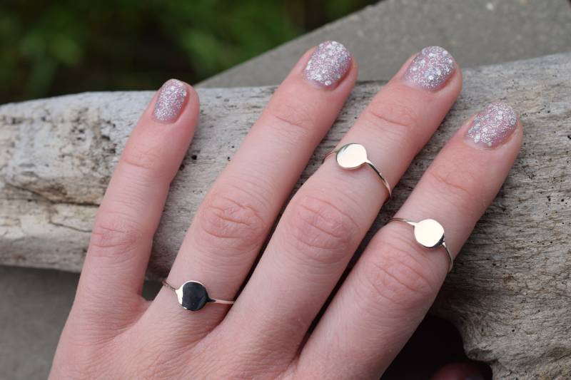 1 Mm Kreis Sterling Silber Stapelring, Dünner Stapelring Mit Winzigem von PalidouCreations