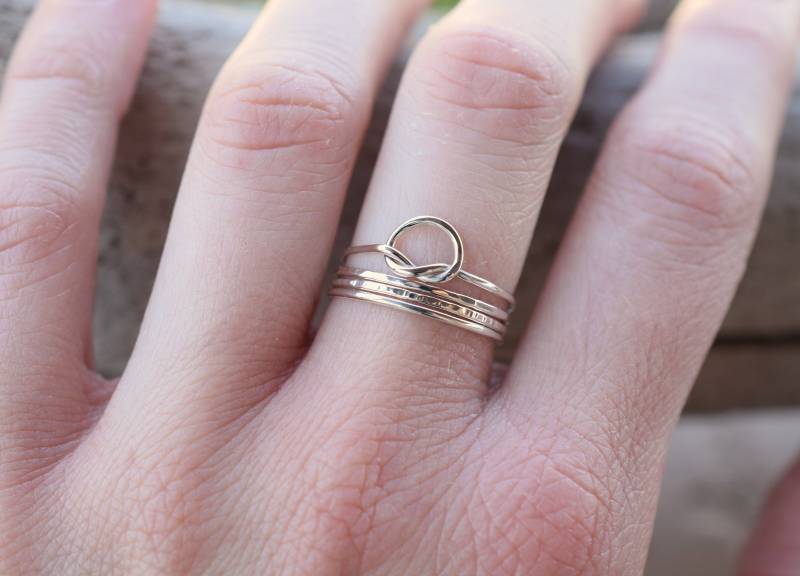 Geschmiedet Sterling Silber Ringe, Gehämmerte Knoten Ring, Handgemacht von PalidouCreations