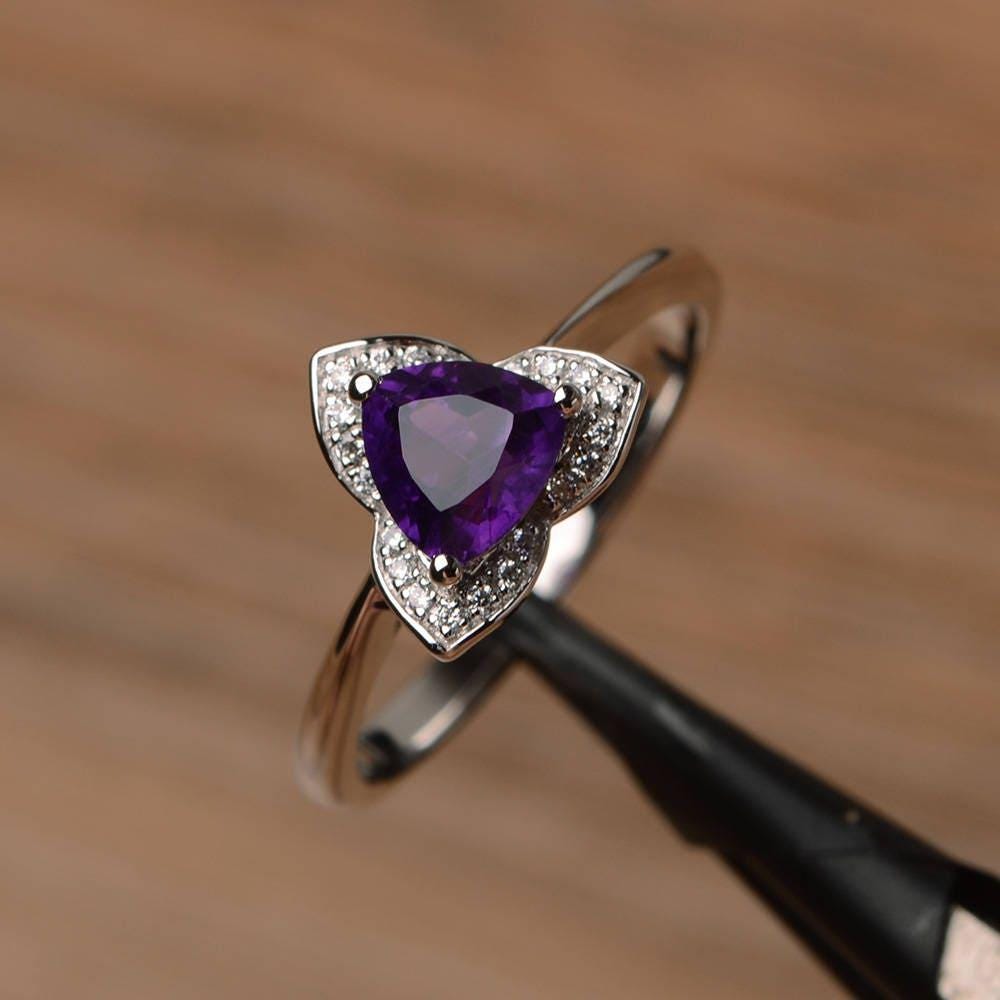 Amethyst Ring Trillion Schliff Sterlingsilber Verlobungsring Lila Edelstein Februar Geburtsstein von PalmaryJewelry