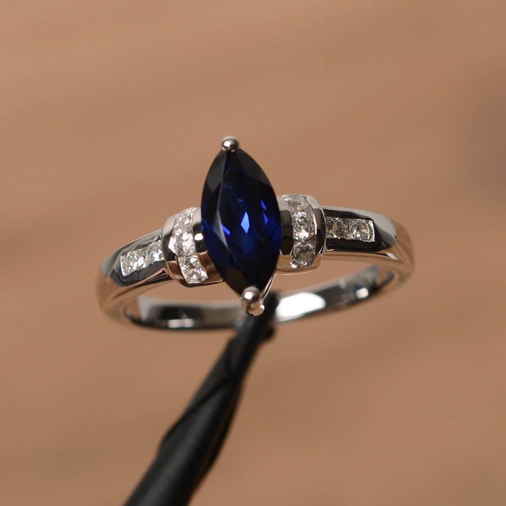 Blauer Saphir Ring Ehering September Geburtsstein Marquise Schliff Edelstein Sterling Silber von PalmaryJewelry