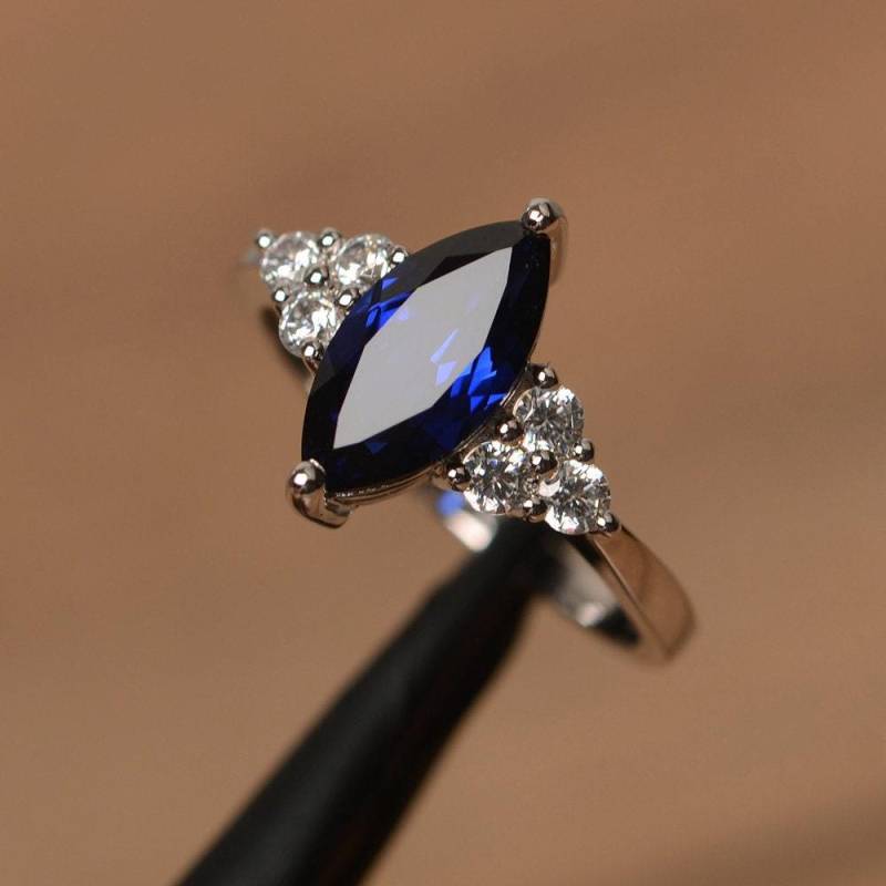 Blauer Saphir Ring Ehering September Geburtsstein Marquise Schliff Edelstein Sterling Silber von PalmaryJewelry