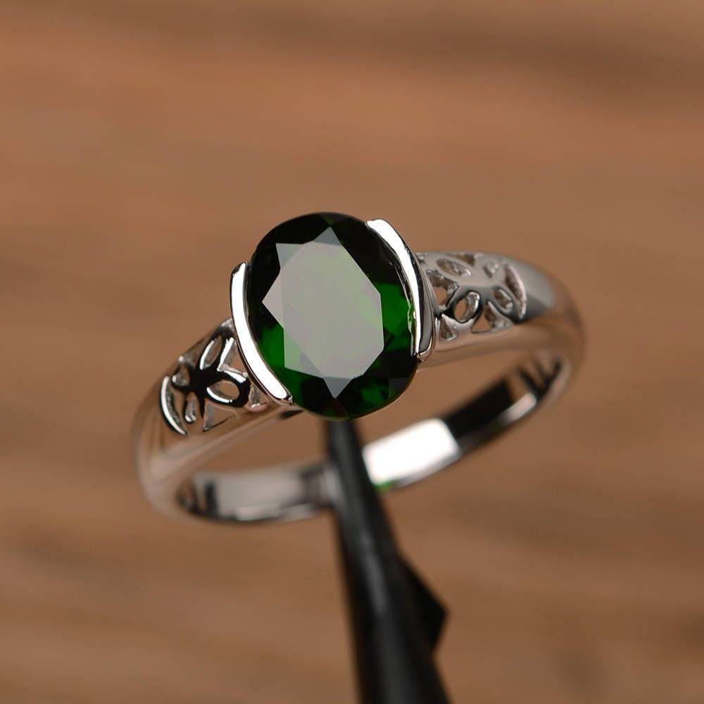 Echter Diopsid Ring Oval Schliff Grüner Edelstein Sterling Silber Solitär Jubiläum von PalmaryJewelry