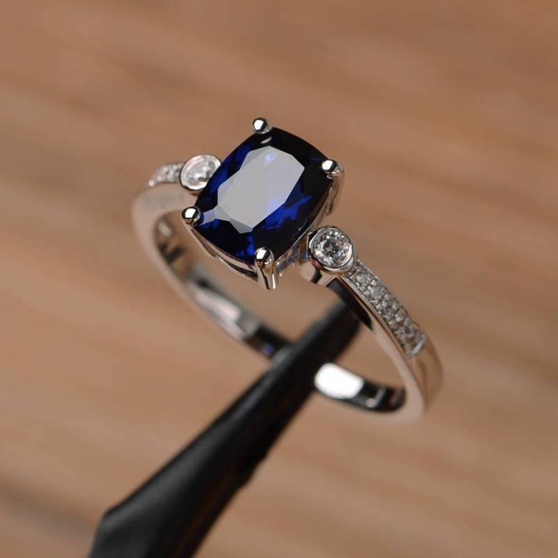 Labor Saphir Ring Kissenschliff Sterlingsilber Verlobungsring September Geburtsstein Blauer Edelstein von PalmaryJewelry