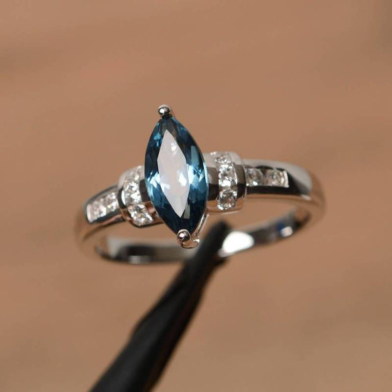 London Blauer Topas Ring Cocktailparty Marquise Schliff Blauer Edelstein Sterling Silber von PalmaryJewelry