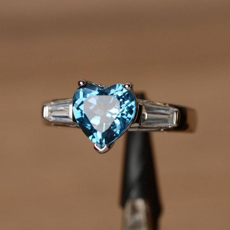Natürliche London Blauer Topas Ring Edelstein Verlobungsring Mit Baguettes Versprechen Für Ihren Geburtsstein von PalmaryJewelry