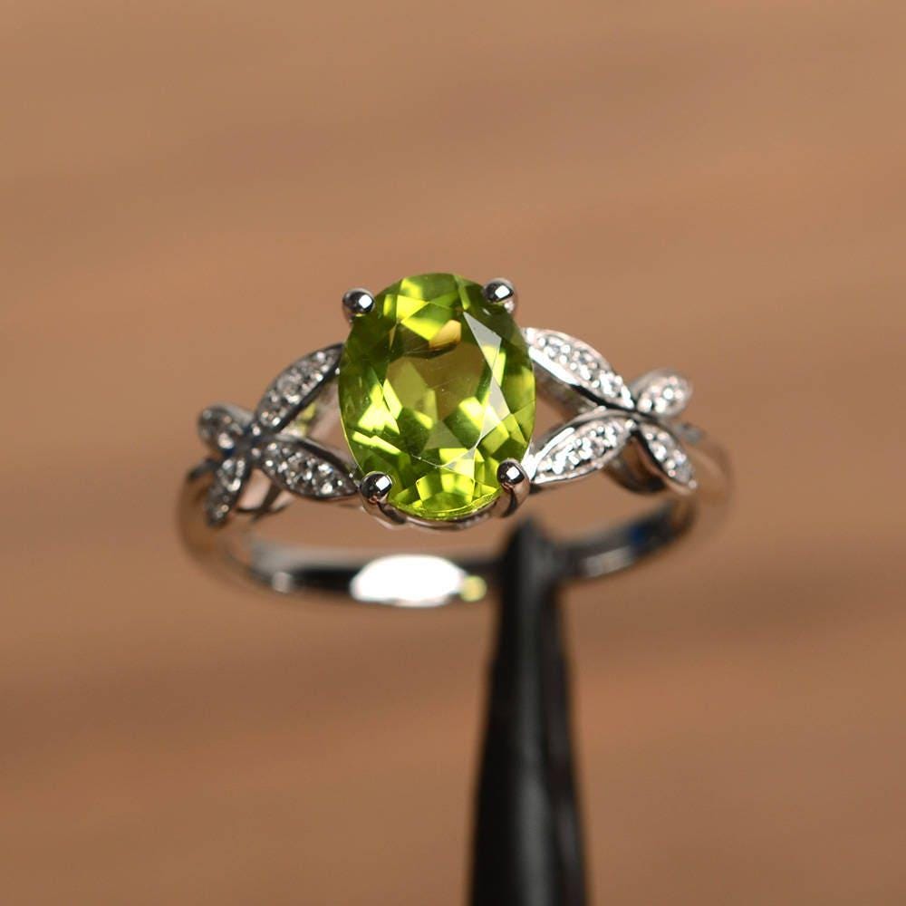 Natürliche Peridot Ring Verlobungsring Ovale Geschnittene Grüne Edelstein Sterling Silber August Geburtsstein Natürliche Peridot Ring Verlobungsring Ovale Geschnittene Grüne Edelstein Sterling Silber August Geburtsstein von PalmaryJewelry