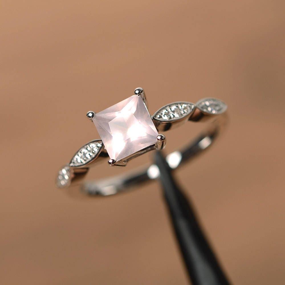 Natürliche Rosa Quarz Ringe Cocktailringe Princess Cut Edelstein Vintage von PalmaryJewelry
