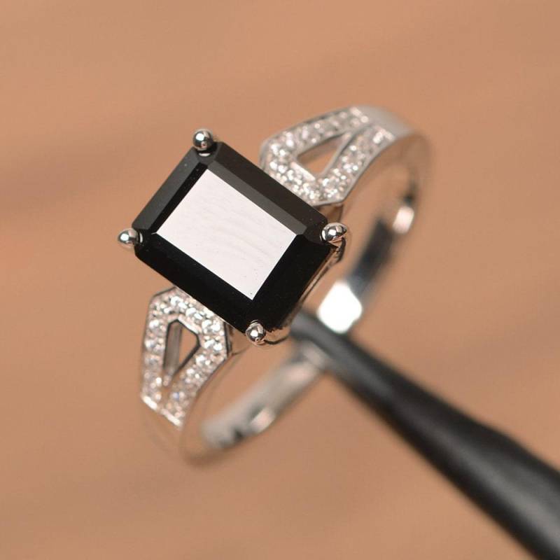 Natürliche Schwarze Spinell Ring Verlobungsring Silberring Smaragdschliff Schwarzer Edelstein Sterlingsilber von PalmaryJewelry