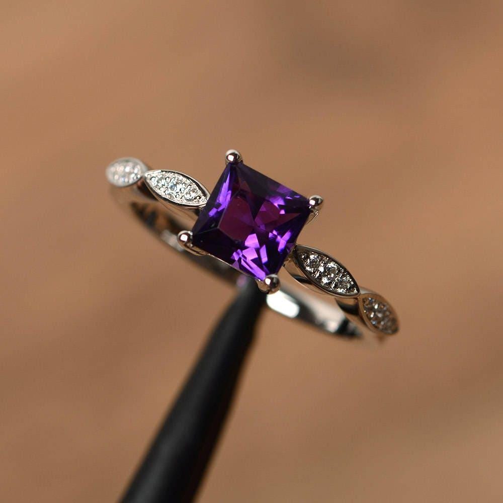 Natürlicher Amethyst Ringe Prinzessinenschliff Jubiläumsringe Sterling Silber Februar Geburtsstein von PalmaryJewelry