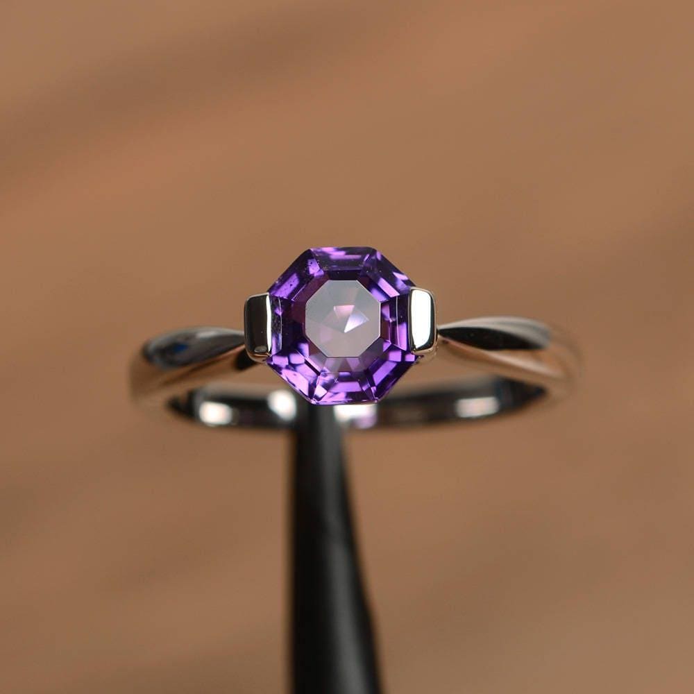 Natürlicher Amethyst Solitär Verlobungsring Silber Achteckschliff Februar Geburtssteinring Natürlicher Amethyst Solitär Verlobungsring Silber Achteckschliff Februar Geburtssteinring von PalmaryJewelry