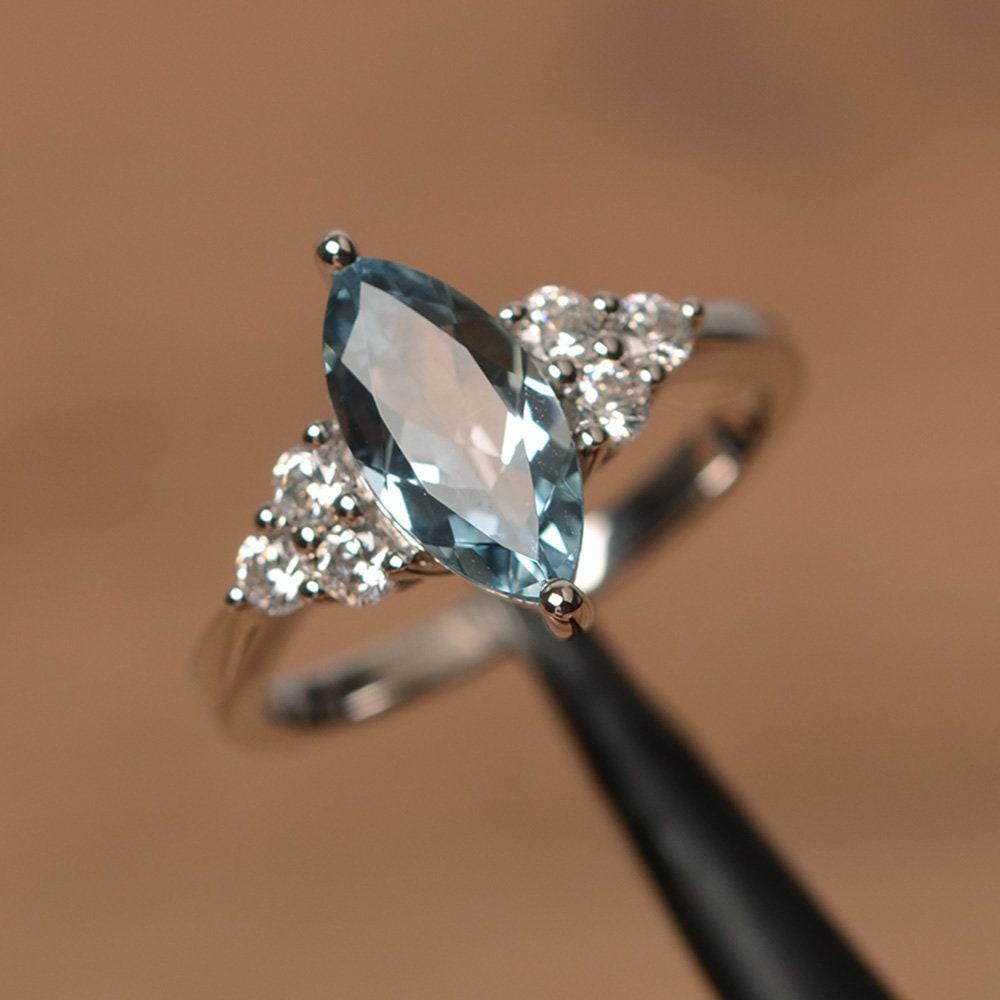 Natürlicher Aquamarinring März Geburtsstein Marquise Schnitt Blaue Edelsteine Sterling Silber Ring Versprechen von PalmaryJewelry