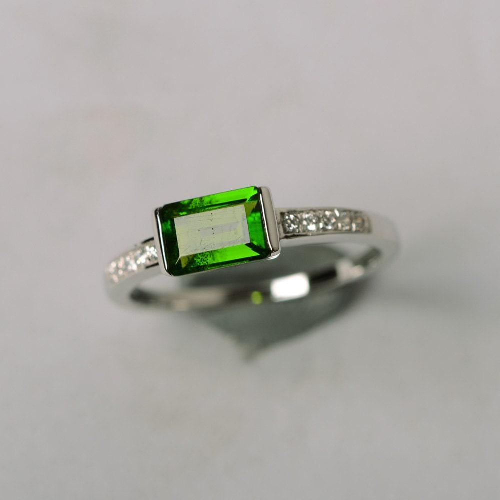Natürlicher Diopsid Ring Smaragdschliff Grüner Edelstein Sterling Silber Verlobungsring Chromdiopsid Für Sie Natürlicher Diopsid Ring Smaragdschliff Grüner Edelstein Sterling Silber Verlobungsring Chromdiopsid Für Sie von PalmaryJewelry