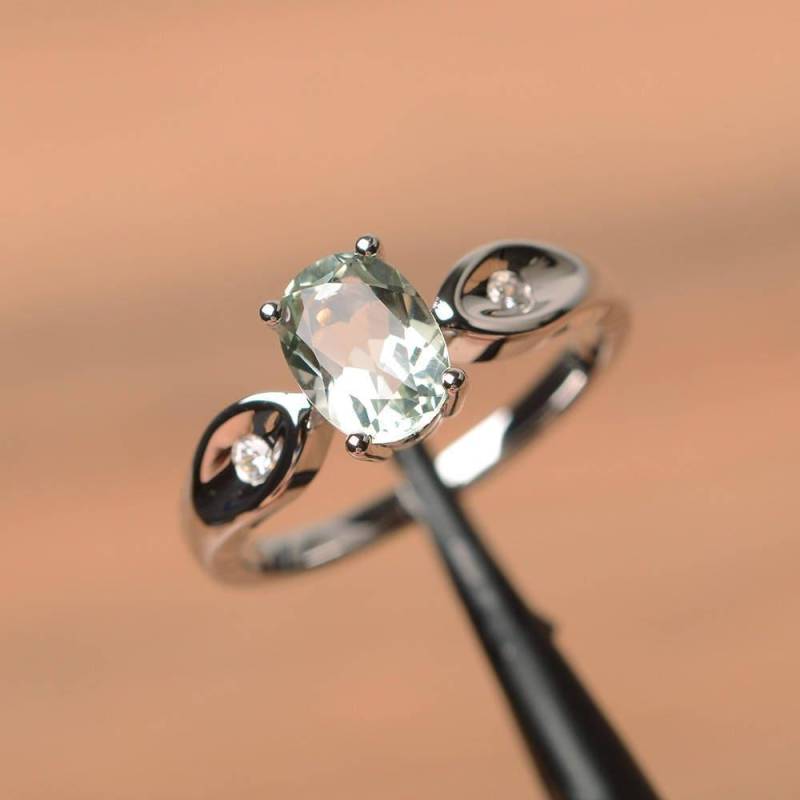 Natürlicher Grüner Amethyst Ring Ovale Geschliffene Edelstein Grüne Edelsteine Sterling Silber von PalmaryJewelry