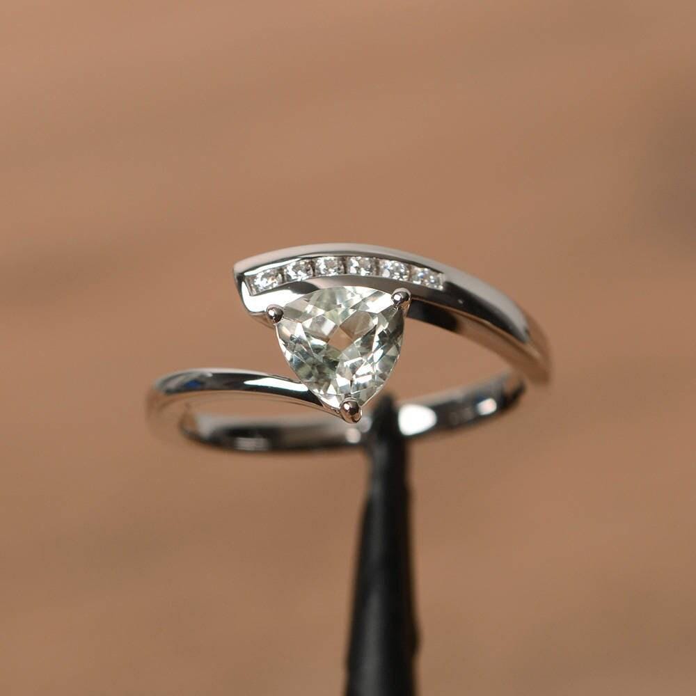 Natürlicher Grüner Amethyst Ring von PalmaryJewelry