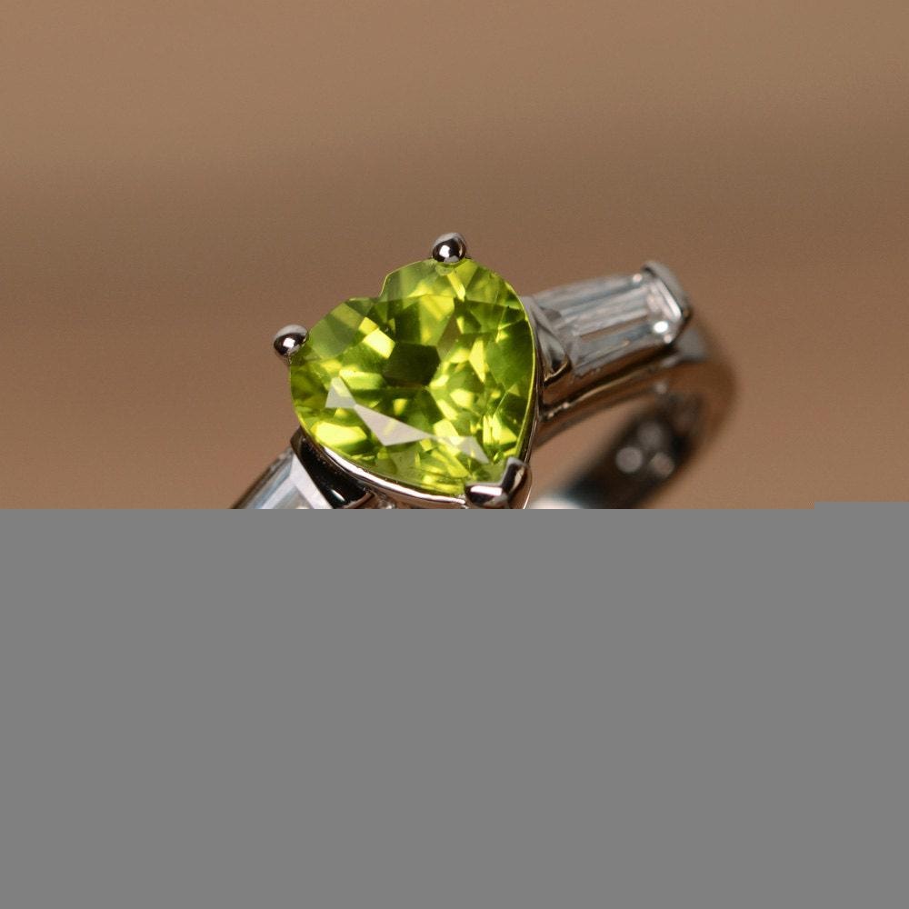 Natürlicher Grüner Peridot Ring Herz Edelstein Verlobungsring Versprechensring Für Ihren Geburtsstein Aus Sterlingsilber Natürlicher Grüner Peridot Ring Herz Edelstein Verlobungsring Versprechensring Für Ihren Geburtsstein Aus Sterlingsilber von PalmaryJewelry