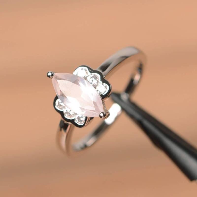 Natürlicher Rosa Quarzring Ehering Marquiseschliff Edelstein Sterlingsilberring von PalmaryJewelry