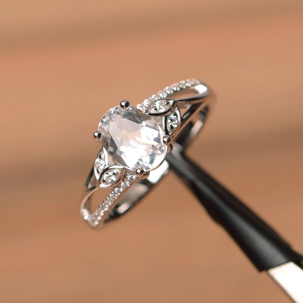 Natürlicher Weißer Topasring Ehering Ovaler Geschliffener Edelstein Sterlingsilberring von PalmaryJewelry
