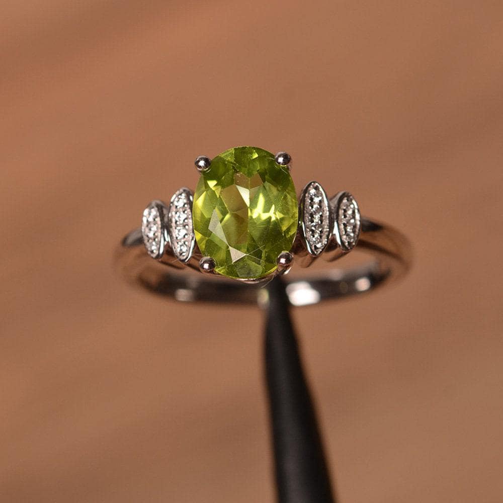Peridot Ring Ovalschliff Grüner Edelstein Sterling Silber Verlobungsring August Geburtsstein von PalmaryJewelry
