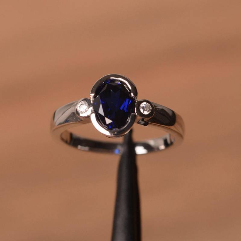 Saphir Ring September Geburtsstein Ovalschliff Blauer Edelstein Sterling Silber Jubiläumsring von PalmaryJewelry