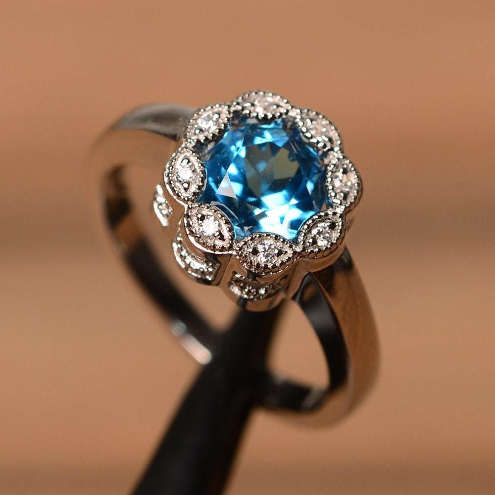 Schweizer Blautopas Ring Rund Geschnittene Blaue Edelstein Blume Sterling Silber Verlobungsring von PalmaryJewelry