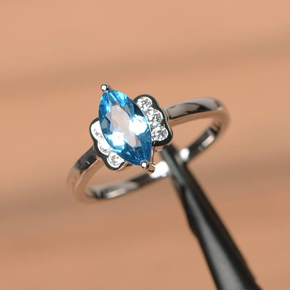 Schweizer Blautopas-Ring Verlobungsring Blauer Edelstein Mit Marquise-Schliff Sterling Silber Ring von PalmaryJewelry