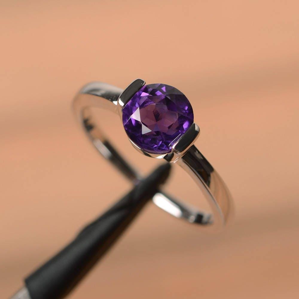 Solitärring Natürlicher Amethystring Februar Geburtsstein Lila Edelstein Sterlingsilberring Solitärring Natürlicher Amethystring Februar Geburtsstein Lila Edelstein Sterlingsilberring von PalmaryJewelry