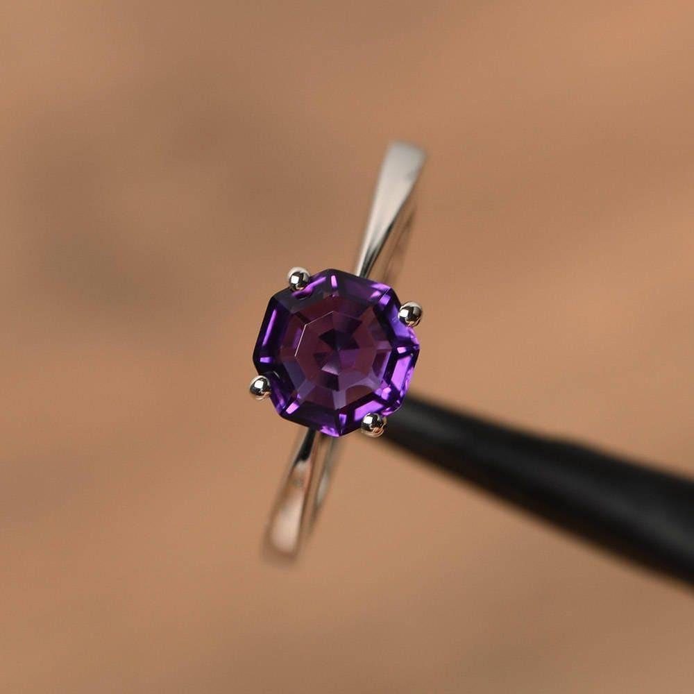 Solitärringe Versprechensringe Natürliches Lila Amethyst Ringe Achteckschliff Februar Geburtsstein Massivsilberringe Solitärringe Versprechensringe Natürliches Lila Amethyst Ringe Achteckschliff Februar Geburtsstein Massivsilberringe von PalmaryJewelry