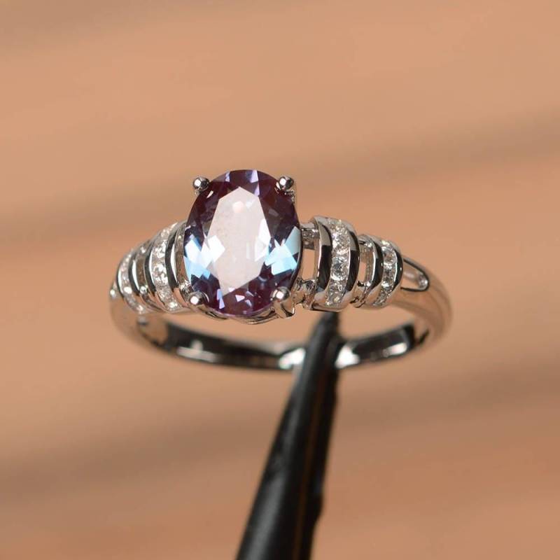 Verlobungsring Alexandrit Ring Juni Geburtsstein Ovalschliff Farbwechsel Edelstein Sterling Silber von PalmaryJewelry