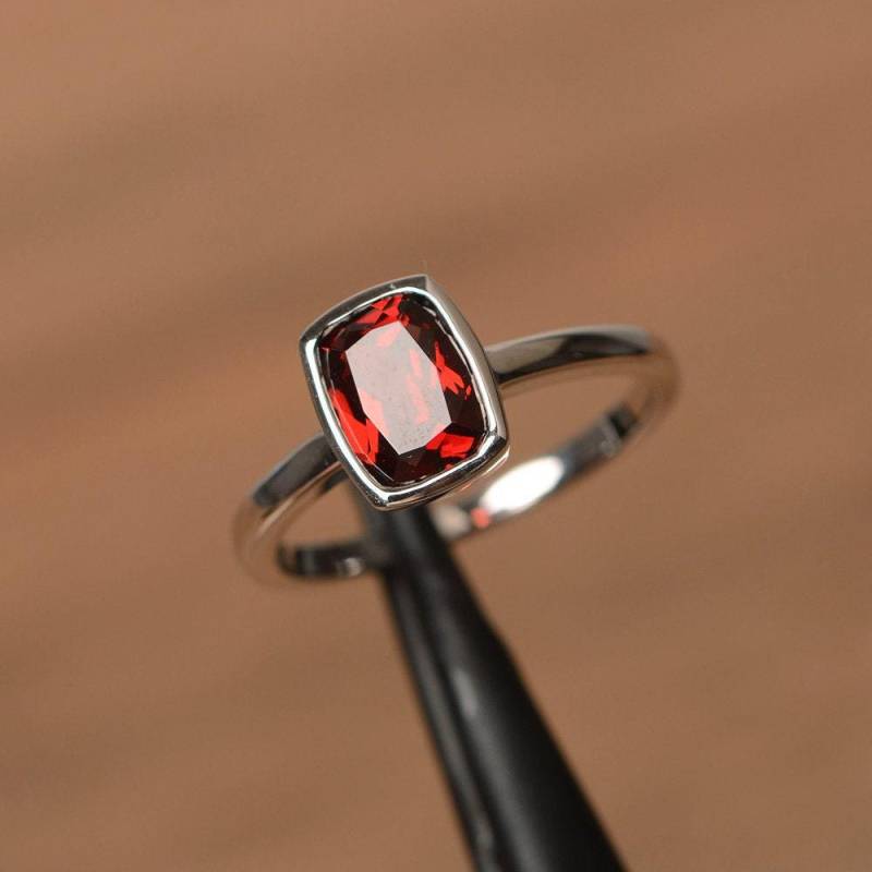 Versprechen Ring Natürliche Rote Granat Januar Geburtsstein Ringkissen Geschliffenen Roten Edelstein Sterling Silber von PalmaryJewelry