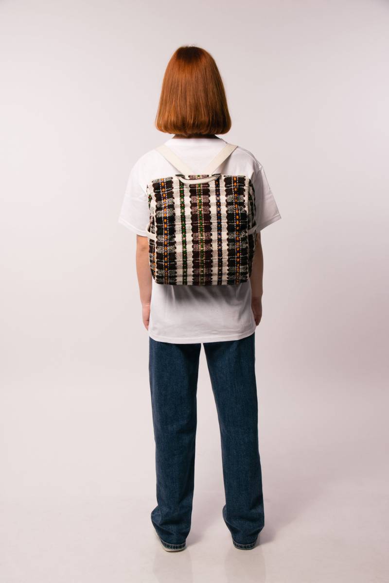 Rucksack Aus Vintage Hanfstoff Mit Wollelementen Bio Natur Handgemacht Hanf Homepun Verschluss Anti-Diebstahl von Paloriavintagefabric