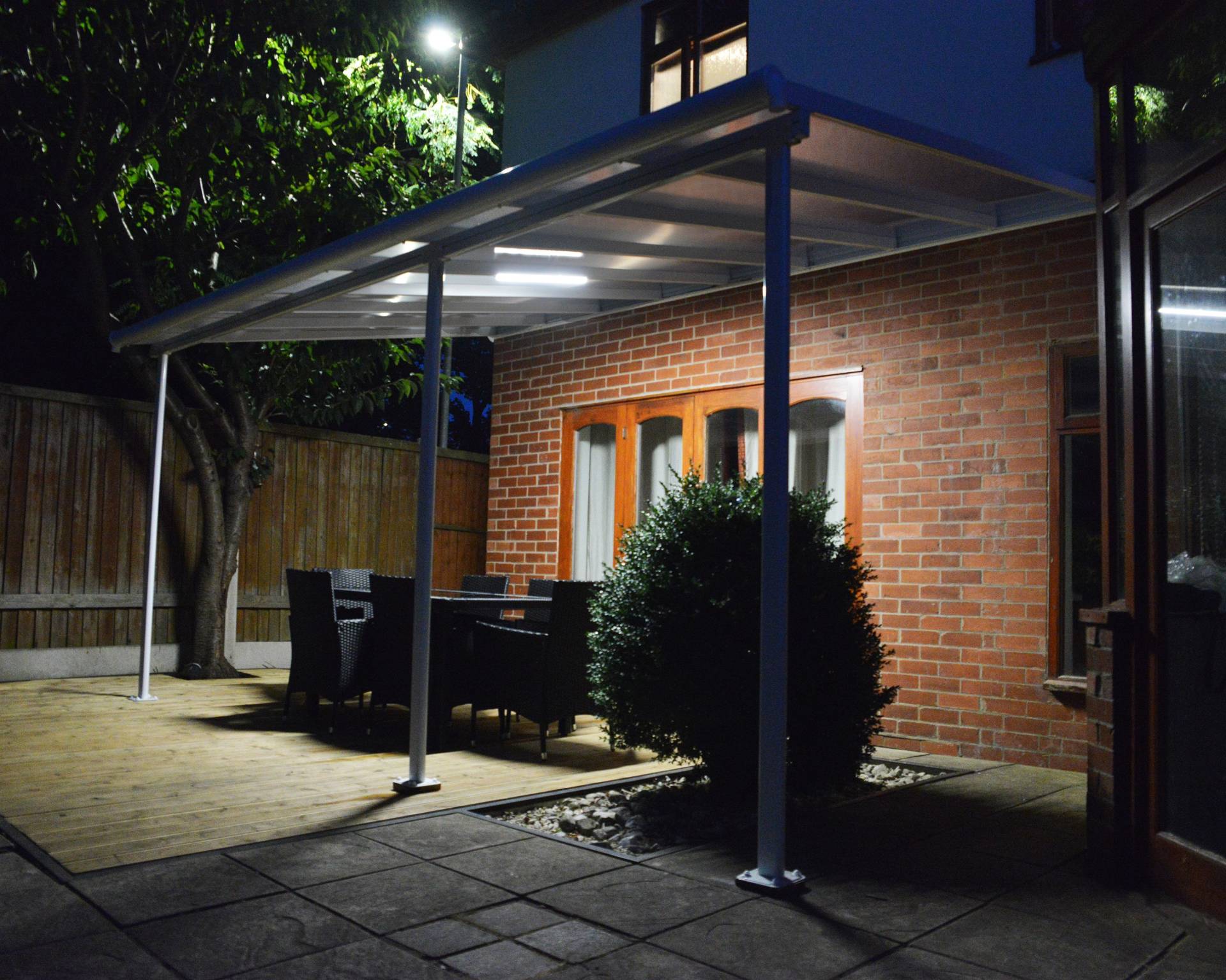 Palram - Canopia LED Deckenleuchte "LED-Beleuchtungssystem", Leuchtmittel LED-Modul  LED fest integriert, Kit mit integriertem Transformator und unsichtbaren Kabeln von Palram - Canopia