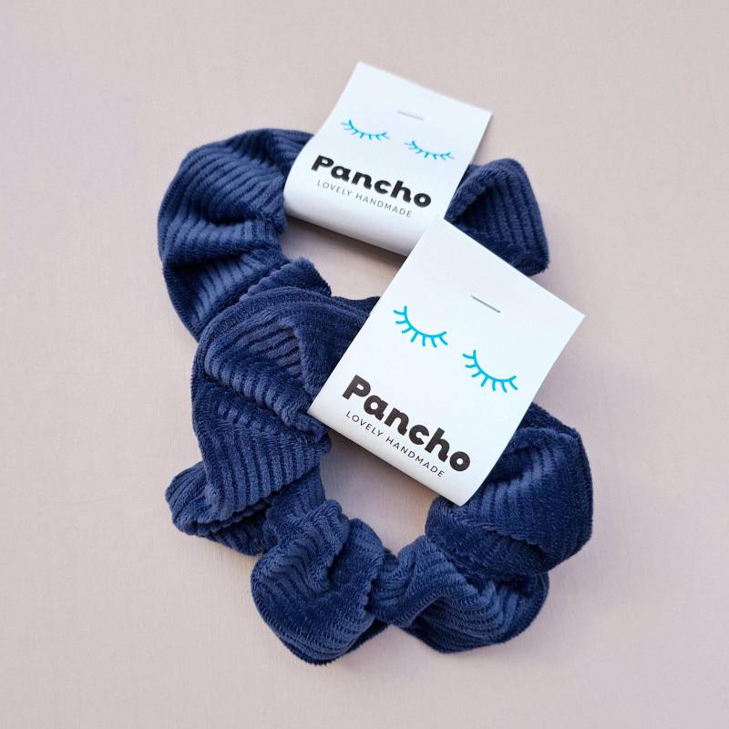 Cord Scrunchie in Denimblue - Haargummi Aus Für Lässiges Haarstyling, Großer Weicher Zopfgummi, Accessoire Haare, Xl Samt von PanchoHandmade