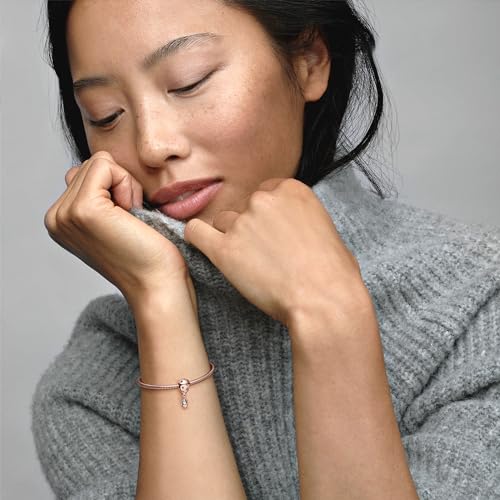 PANDORA Moments Bicolor Weihnachtsmann in Heißluftballon Charm aus Sterling Silber mit rosévergoldeter Metalllegierung, Zirkonia, Kompatibel Moments Armbändern, 782976C01 von PANDORA