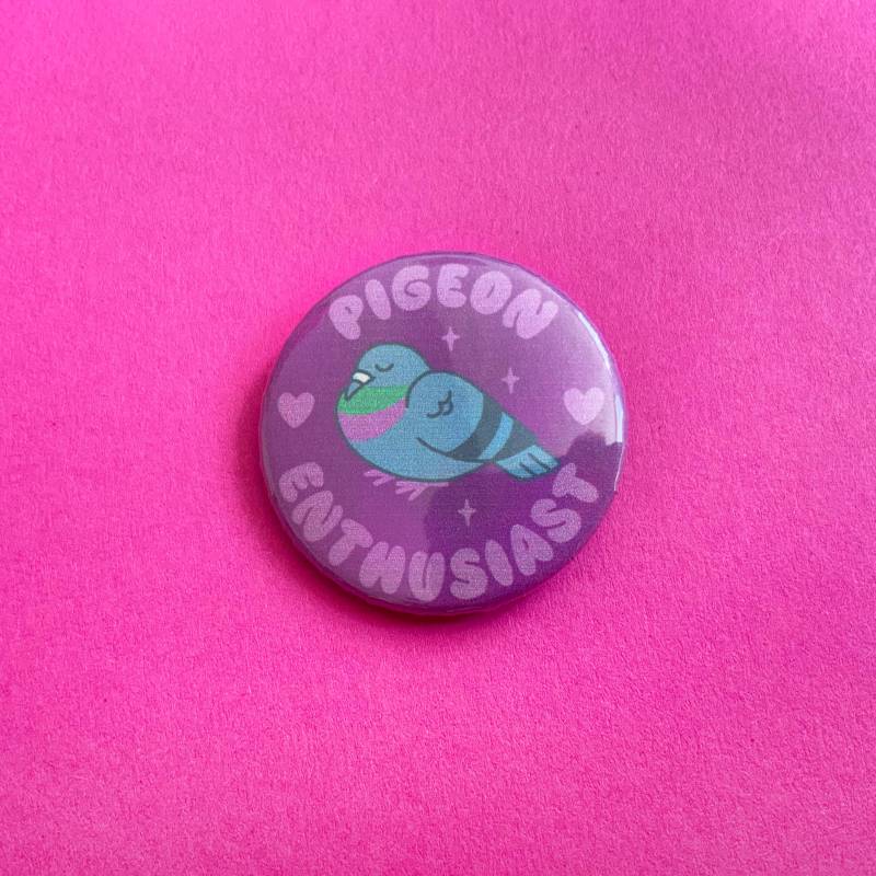 Pigeon Enthusiast Button 38 Mm Pigeon Enthusiast Button 38 Mm von PandoramaArt