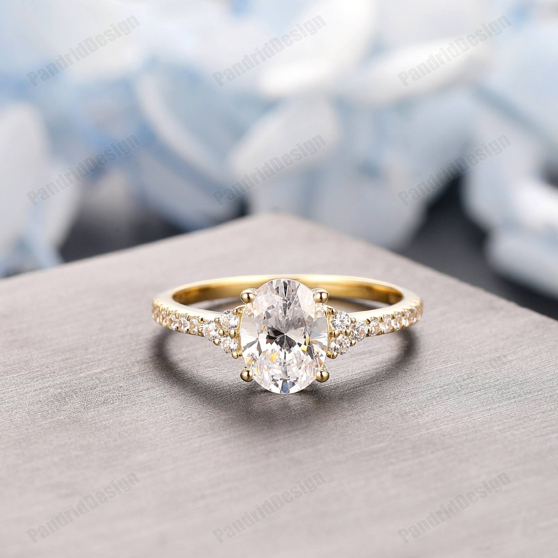 Halb Ewigkeit Ehering, Art Deco Moissanit Verlobungsring Für Frauen, Antik Simulierter Diamant Ring, Massiver Gelbgold Versprechensring von PandridDesign