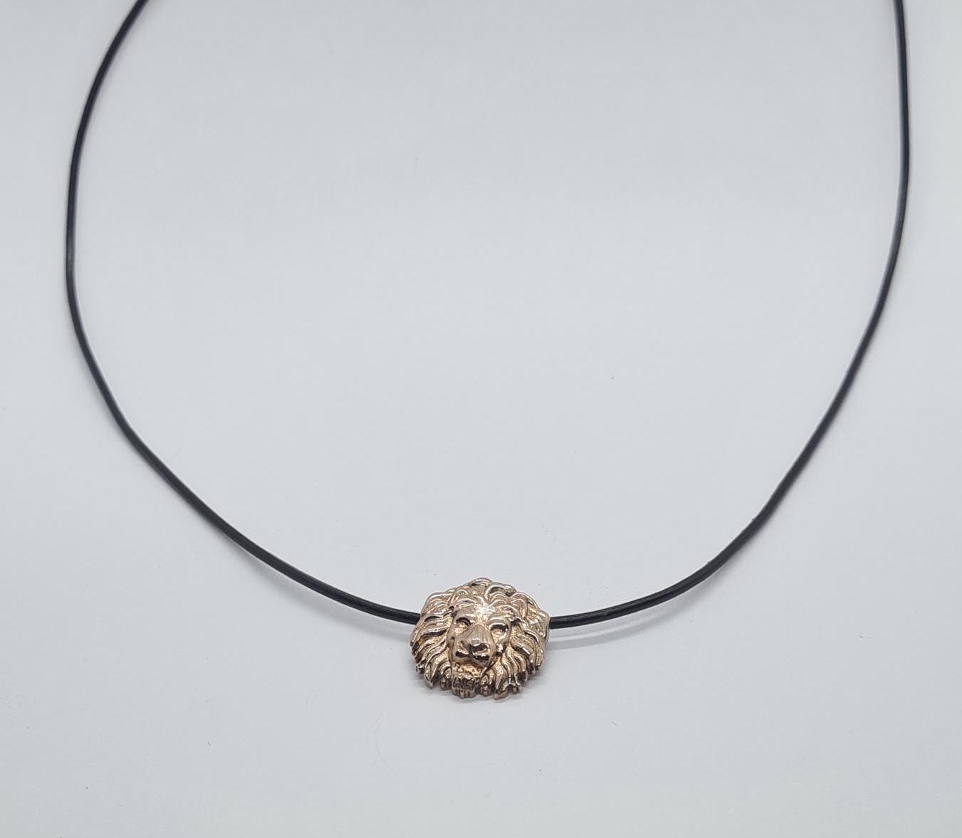 Löwe Lederhalsband | 24K Gold Vergoldet| Metallisch Hochwertig Und Zeitlos von Pangun