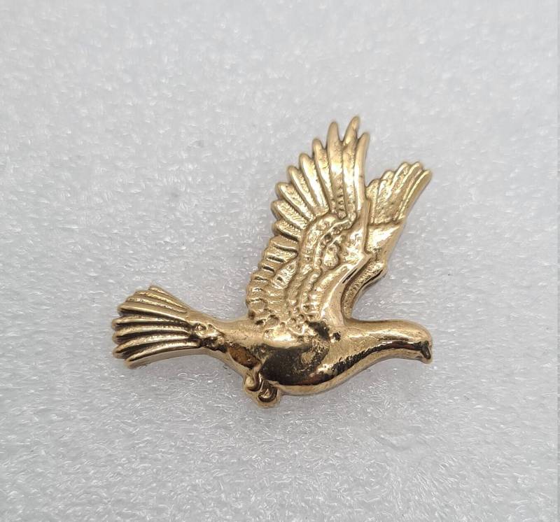 Relief Taube Anstecker 24 Karat Vergoldet | Silber Handgemacht Metallisch von Pangun