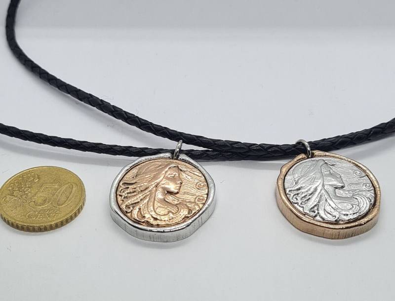 sternzeichen Jungfrau Motiv Lederkette | Der Anhänger Würde Handgemacht Druckverschluss Aus Edelstahl, Ist Blei - Und Nickelfrei von Pangun