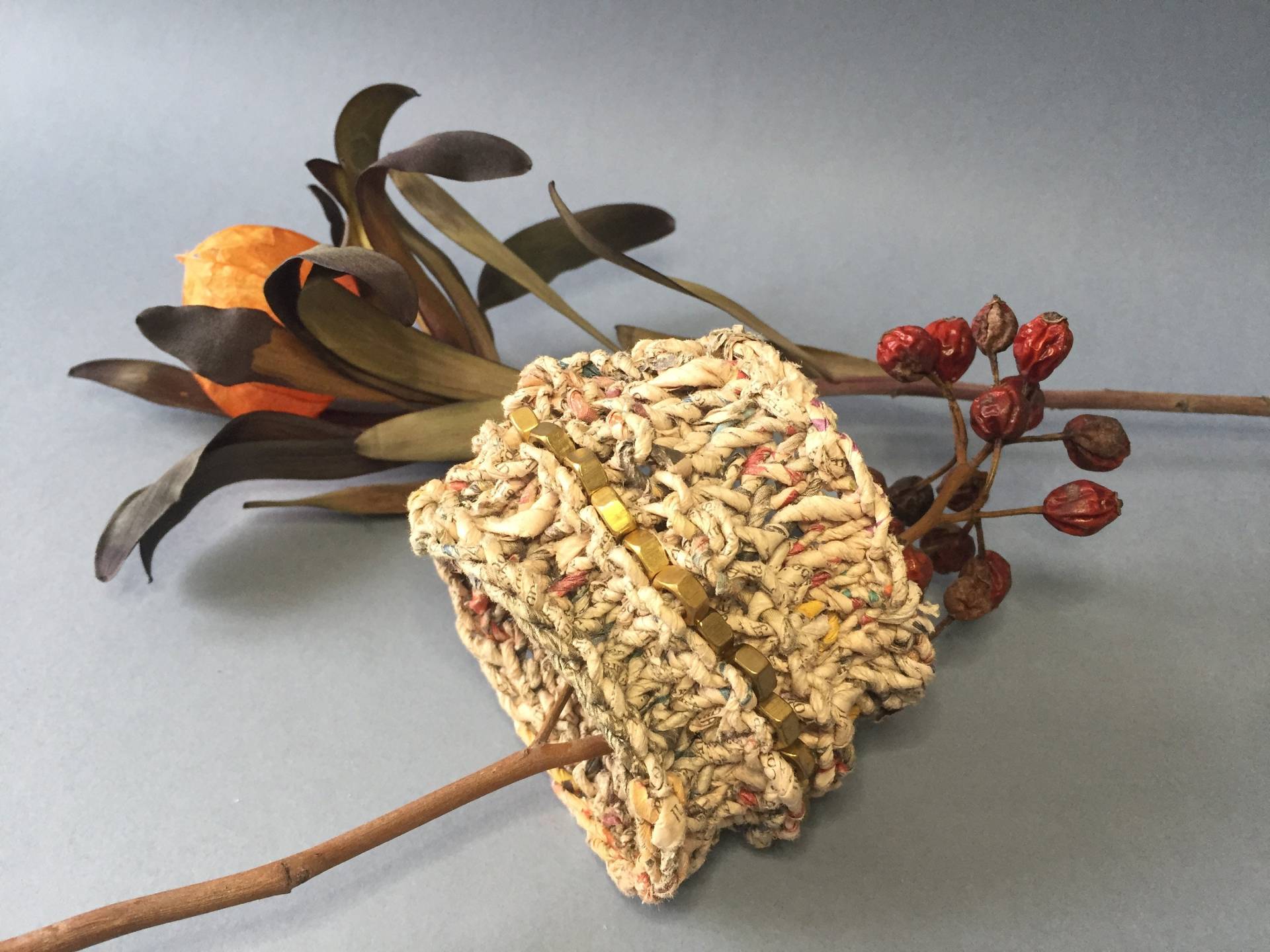 Gesponnene Papier Armband von PaolaPatrunoJewelry