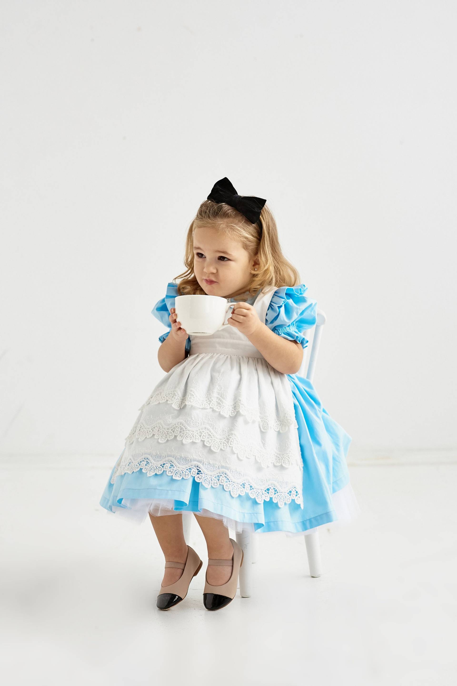 1 St Birthday Maid Kleid Für Baby Mädchen Und Kleinkind Im Alice Stil, 2. Geburtstag Wunderland Party Rock von PapaPandaFamily