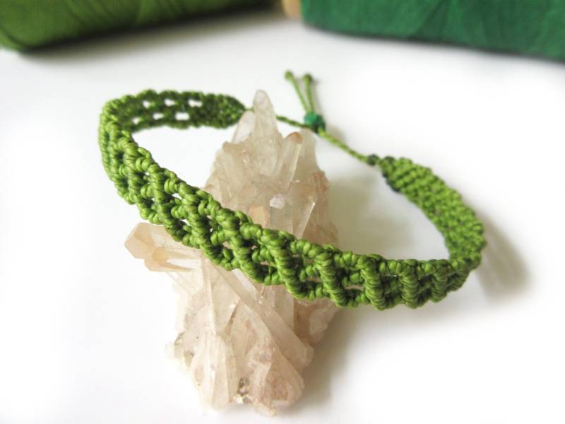 Apfelgrünes Makramee Freundschaft Boho Armband Handgemacht Mit Gewachsten Fäden. Wasserdicht Unisex Und Verstellbar Apfelgrünes Makramee Freundschaft Boho Armband Handgemacht Mit Gewachsten Fäden. Wasserdicht Unisex Und Verstellbar von PapachoCreations