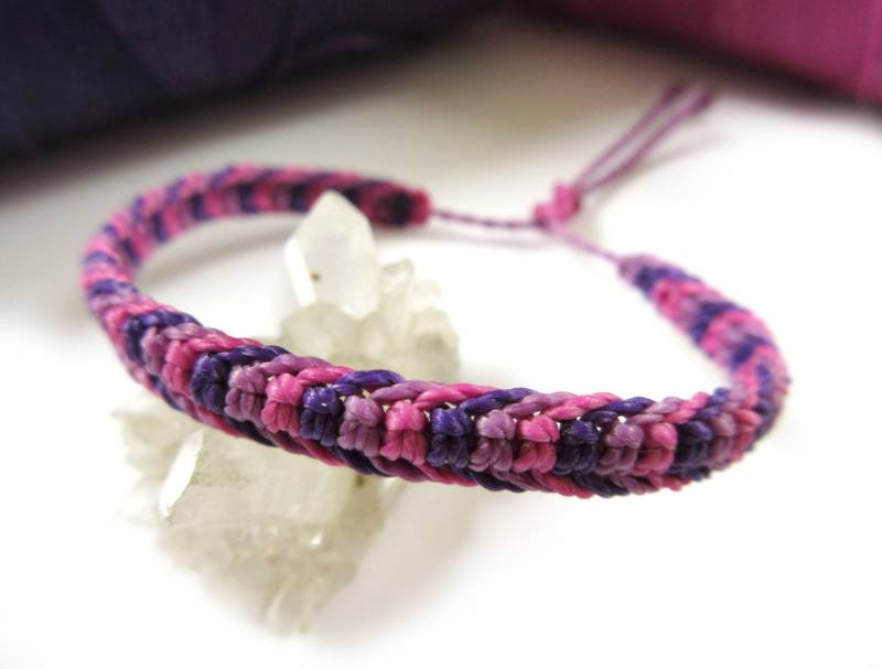 Fuchsia Rosa Lila & Lavendel Armband Handmade Mit Gewachste Schnüre | Verstellbar Schiebeknoten, Unisex Und Wasserdicht Hergestellt in Frankreich Fuchsia Rosa Lila & Lavendel Armband Handmade Mit Gewachste Schnüre | Verstellbar Schiebeknoten, Unisex Und Wasserdicht Hergestellt in Frankreich von PapachoCreations