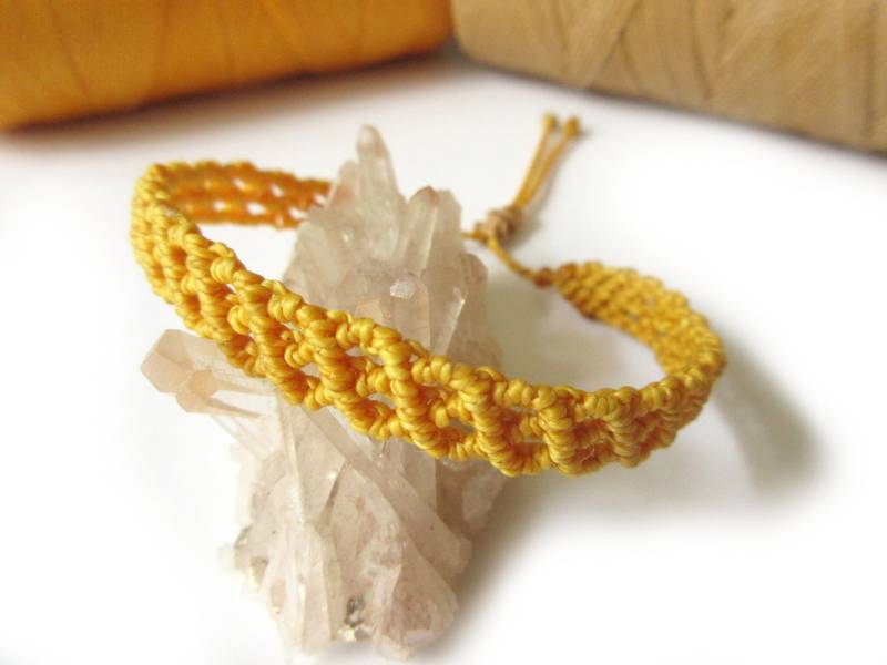 Gelbes Makramee Freundschaft Boho Armband Handgemachtes von PapachoCreations
