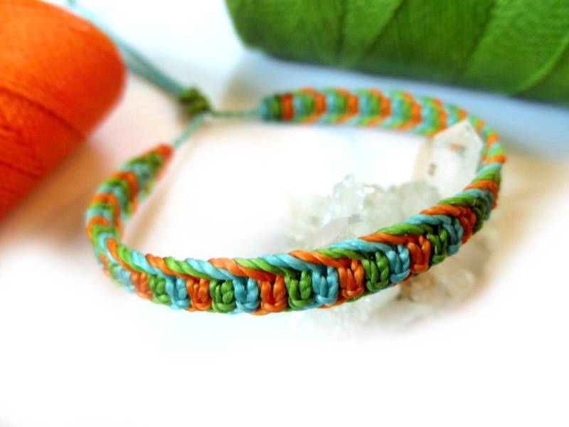 Grün Orange Blauer Himmel/Türkis Freundschaftsarmband/Boho/Unisex Flat Cord Armband Handgemacht/Geflochten Mit Gewachsten Schnüren Réf.3Pporanpomturq von PapachoCreations