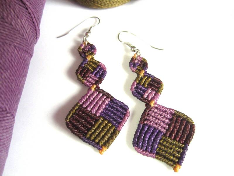 Lila Lavendel Makramee Hängeohrringe Handgemachte Kreation Lila Lavendel Makramee Hängeohrringe Handgemachte Kreation von PapachoCreations